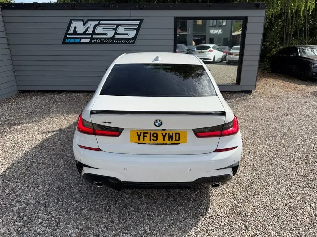 Used BMW 320 M Sport 190 HP (139 kW) 2019 White Sedan
