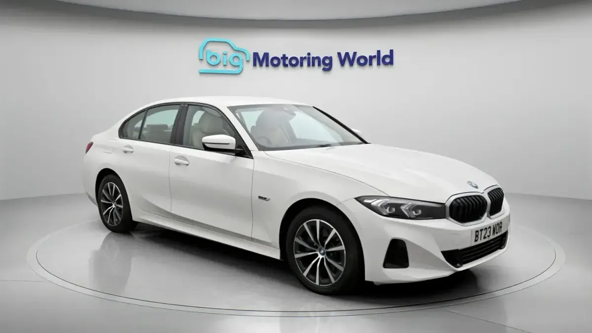 Used BMW 330e Sport Line 292 HP (214 kW) 2023 Sedan