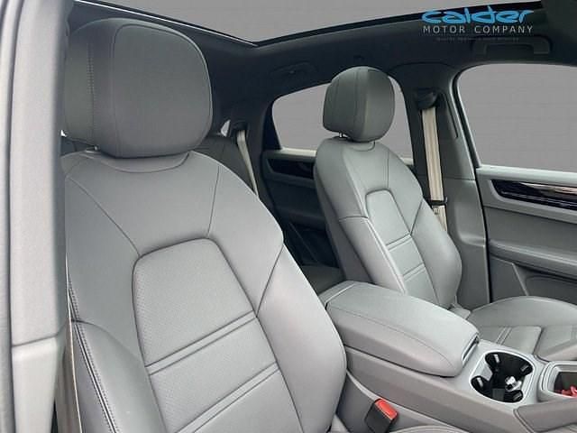 Used Porsche Cayenne Platinum Edition 2023 White SUV