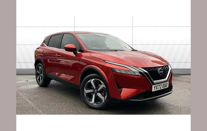 Red Used 2022 Nissan Qashqai N-Connecta SUV | £17,880 (Good price) - Image 1/4