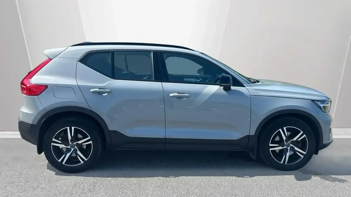 Used Volvo XC40 Plus 161 HP (118 kW) 2024 Grey SUV