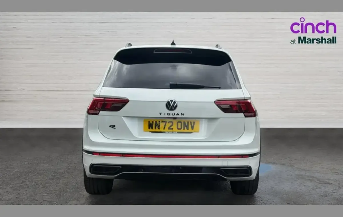 Usado VW Tiguan R-line 150 HP (110 kW) 2022 Branco SUV