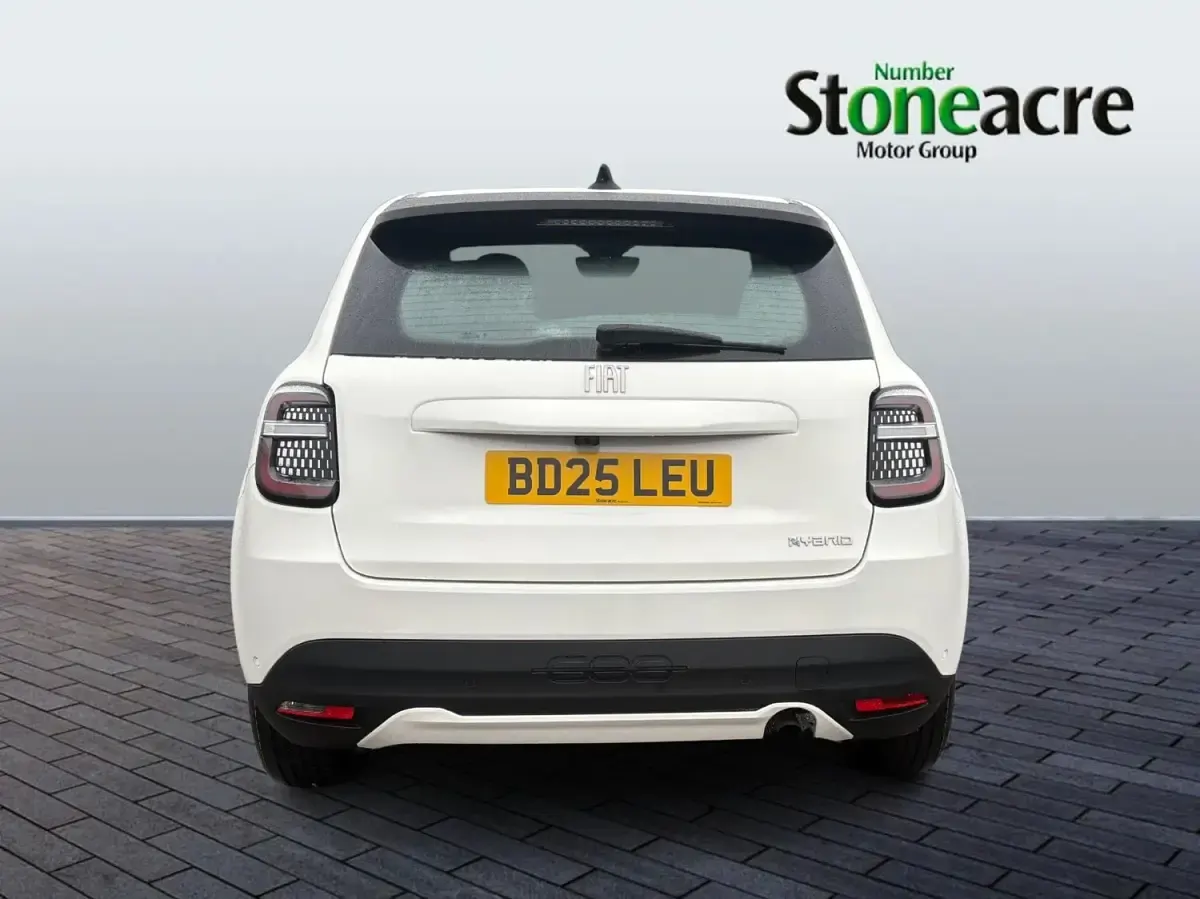 Nowe Fiat 600 S 100 KM (73 kW) 2025 Biały Hatchback