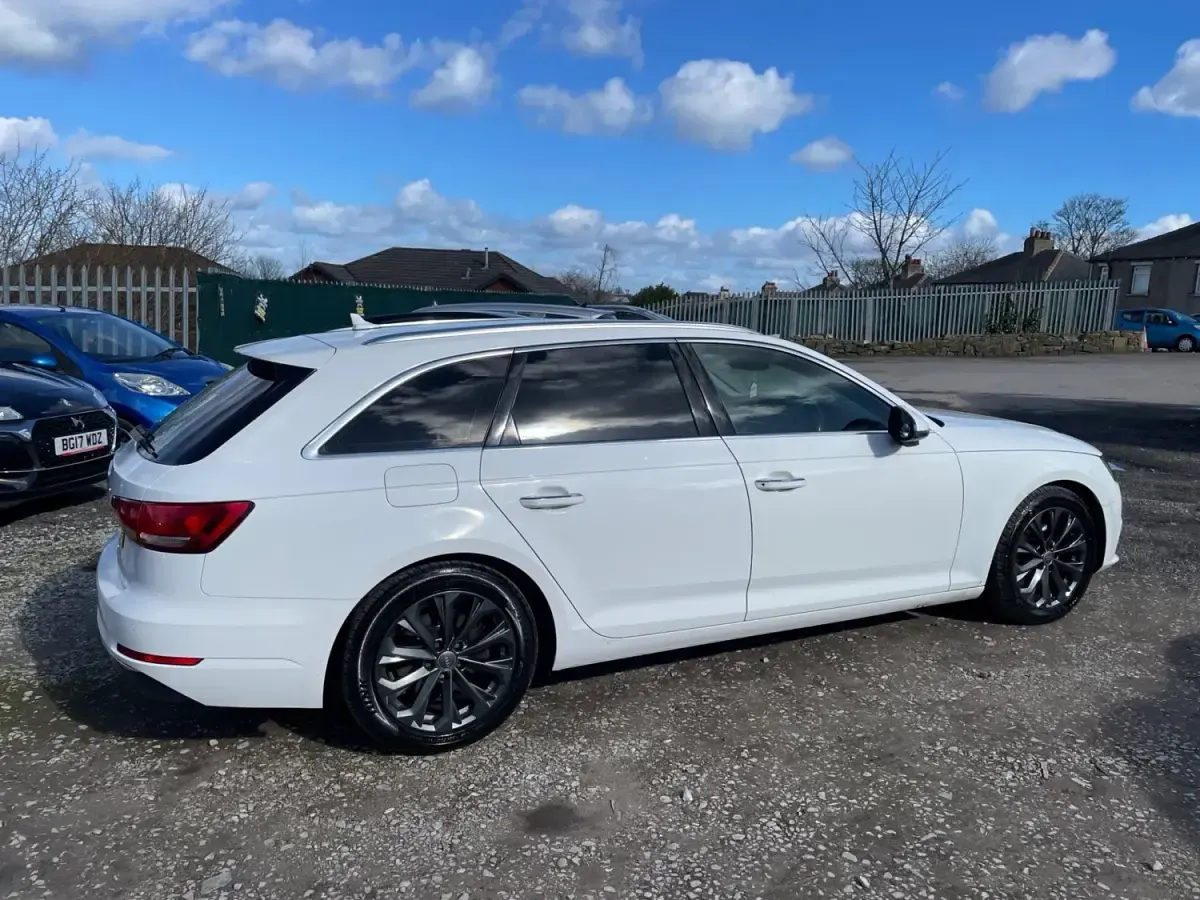 Used Audi A4 Business 2018 White Estate
