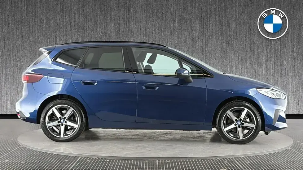 Used BMW 225 Active Tourer Sport Line 242 HP (177 kW) 2025 Blue MPV