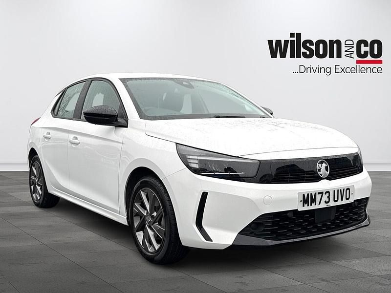 Used Vauxhall Corsa Design Edition 100 HP (73 kW) 2023 White Hatchback