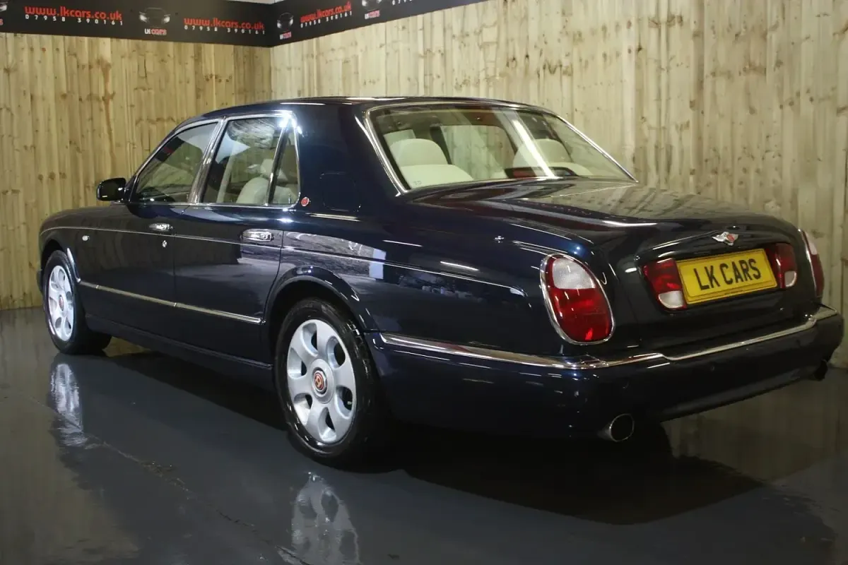 Used Bentley Arnage 405 HP (297 kW) 2000 Blue Sedan