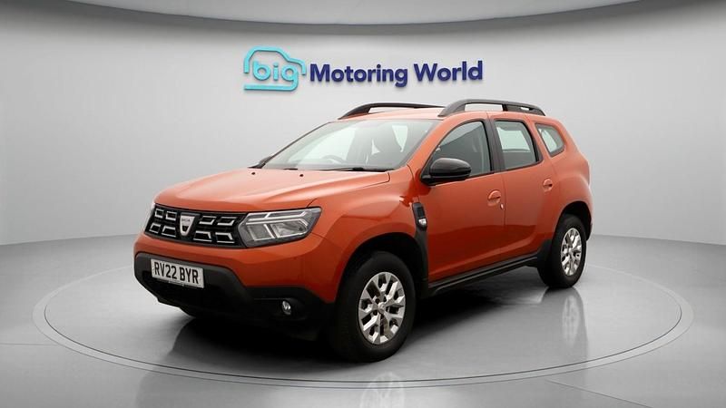 Used Dacia Duster Comfort 100 HP (73 kW) 2022 Orange SUV