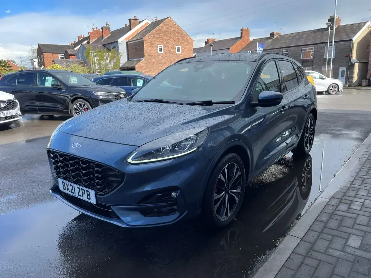 Używany Ford Kuga ST-Line X 150 KM (110 kW) 2021 Niebieski SUV