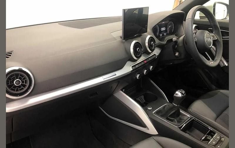 Used Audi Q2 S-Line 116 HP (85 kW) 2025 Silver SUV