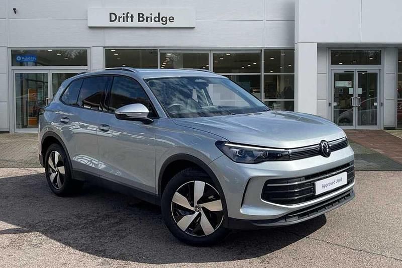 Silver Used 2025 VW Tiguan Match SUV | £31,995 (Expensive) - Image 1/3