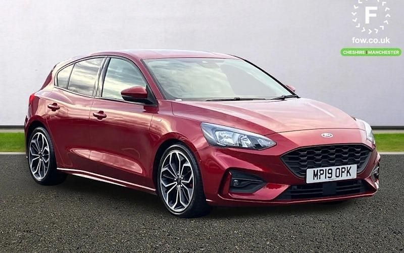 Used Ford Focus ST-Line X 120 HP (88 kW) 2019 Red Hatchback