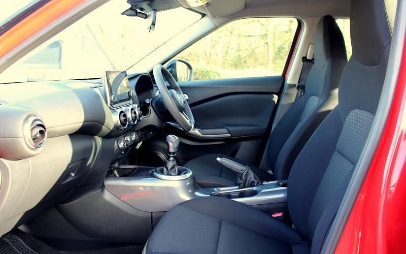 Used Nissan Juke Acenta 114 HP (83 kW) 2023 Red SUV