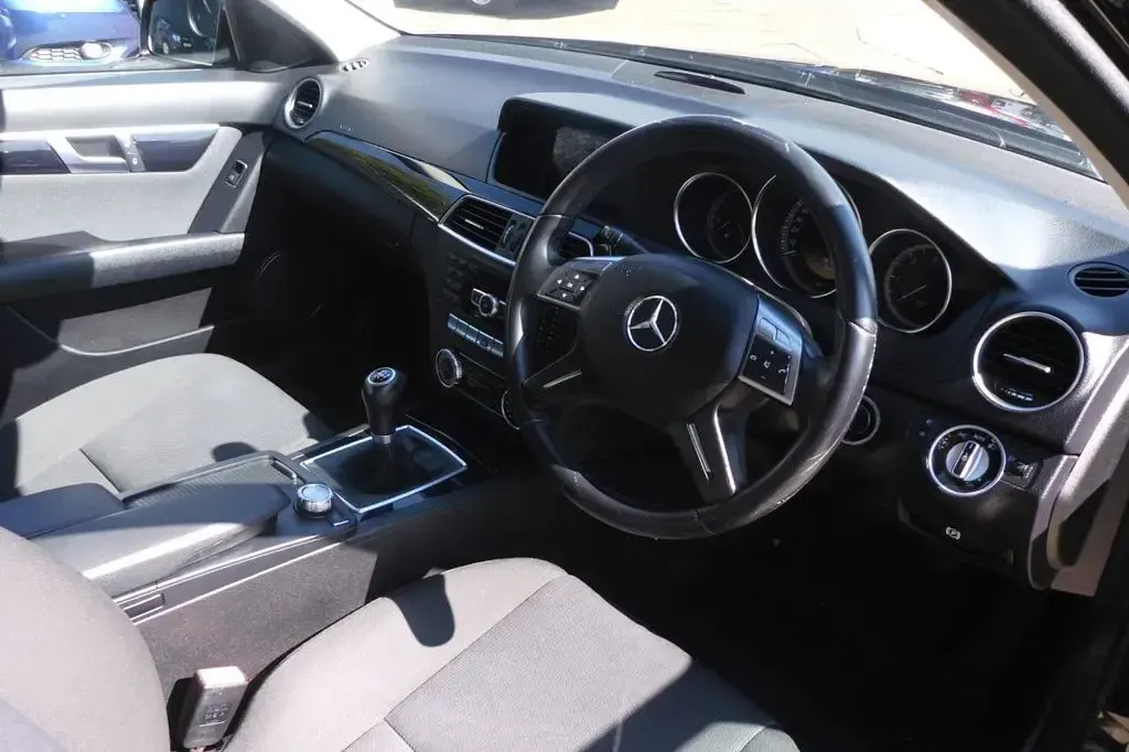 Used Mercedes C200 AMG Edition 1 134 HP (98 kW) 2011 Black Sedan