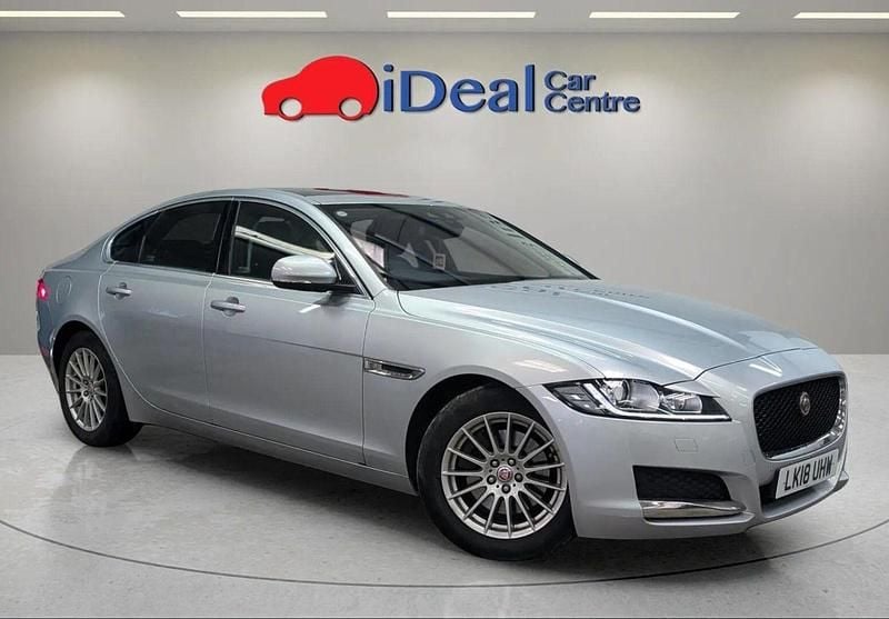 Used Jaguar XF Prestige 163 HP (119 kW) 2018 Silver Sedan