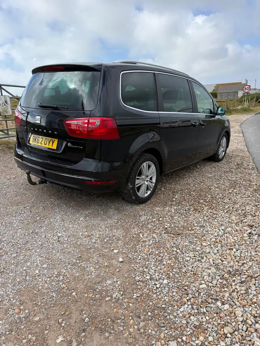 Usado Seat Alhambra Ecomotive 140 HP (102 kW) 2012 Preto Monovolume