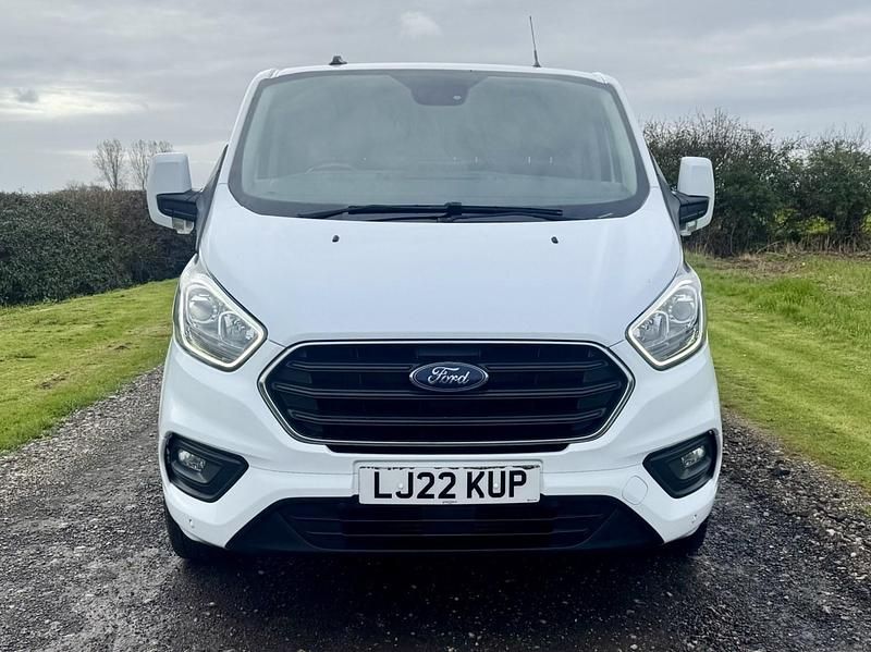 Used Ford Transit Custom Limited 130 HP (95 kW) 2022 White Van