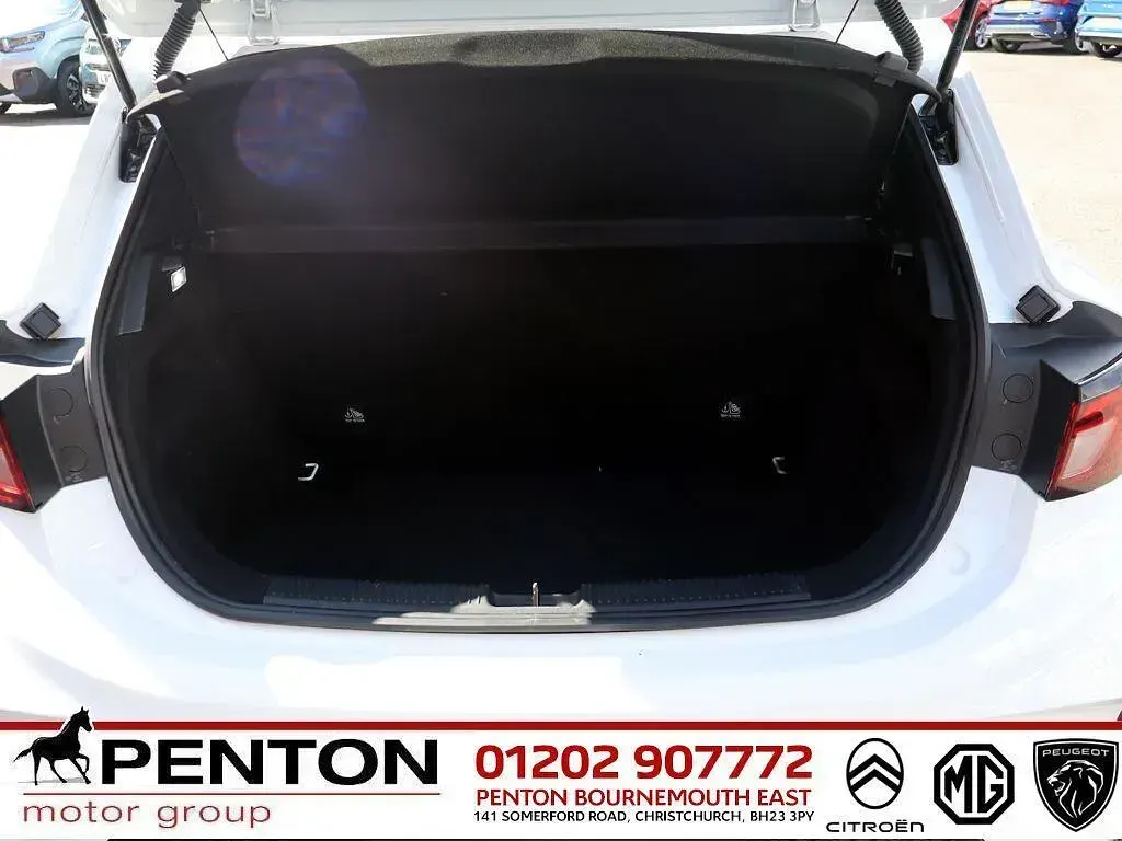 Used MG MG3 Trophy 194 HP (142 kW) 2025 White Hatchback