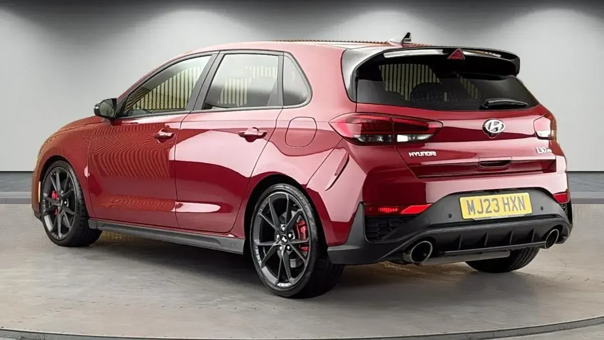 Used Hyundai i30 280 HP (205 kW) 2022 Sunset red pearl Hatchback