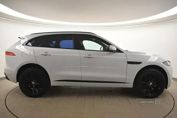 Used Jaguar F-Pace Chequered Flag 180 HP (132 kW) 2020 White SUV