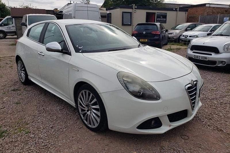 White Used 2012 Alfa Romeo Giulietta Veloce Hatchback | £2,685 (Fair price) - Image 1/1
