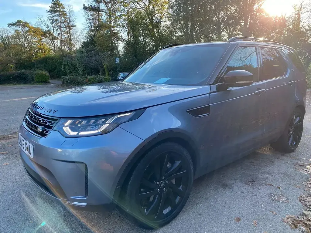 Used Land Rover Discovery HSE 306 HP (225 kW) 2019 Blue SUV