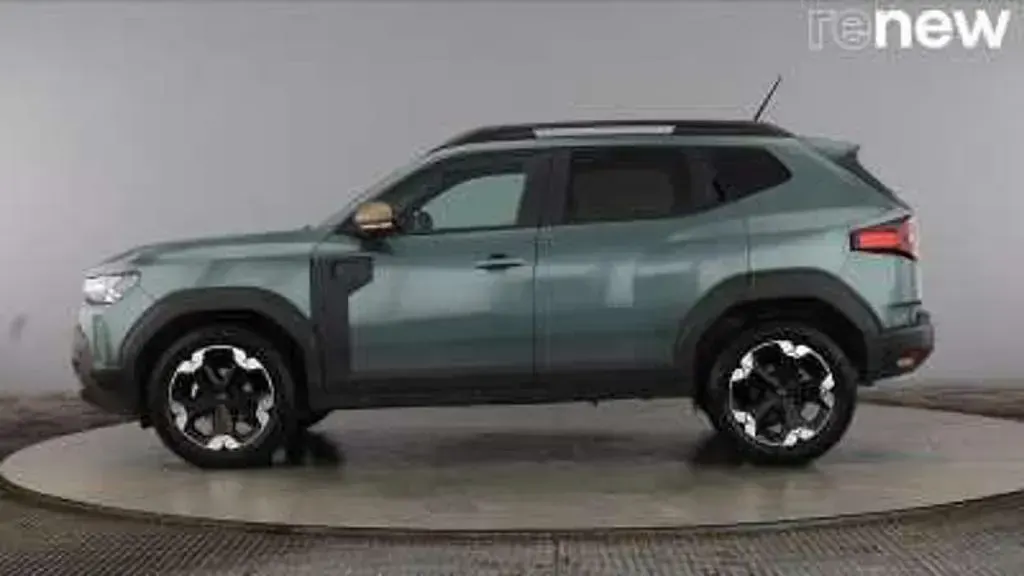 Used Dacia Duster Extreme 131 HP (96 kW) 2025 Green SUV
