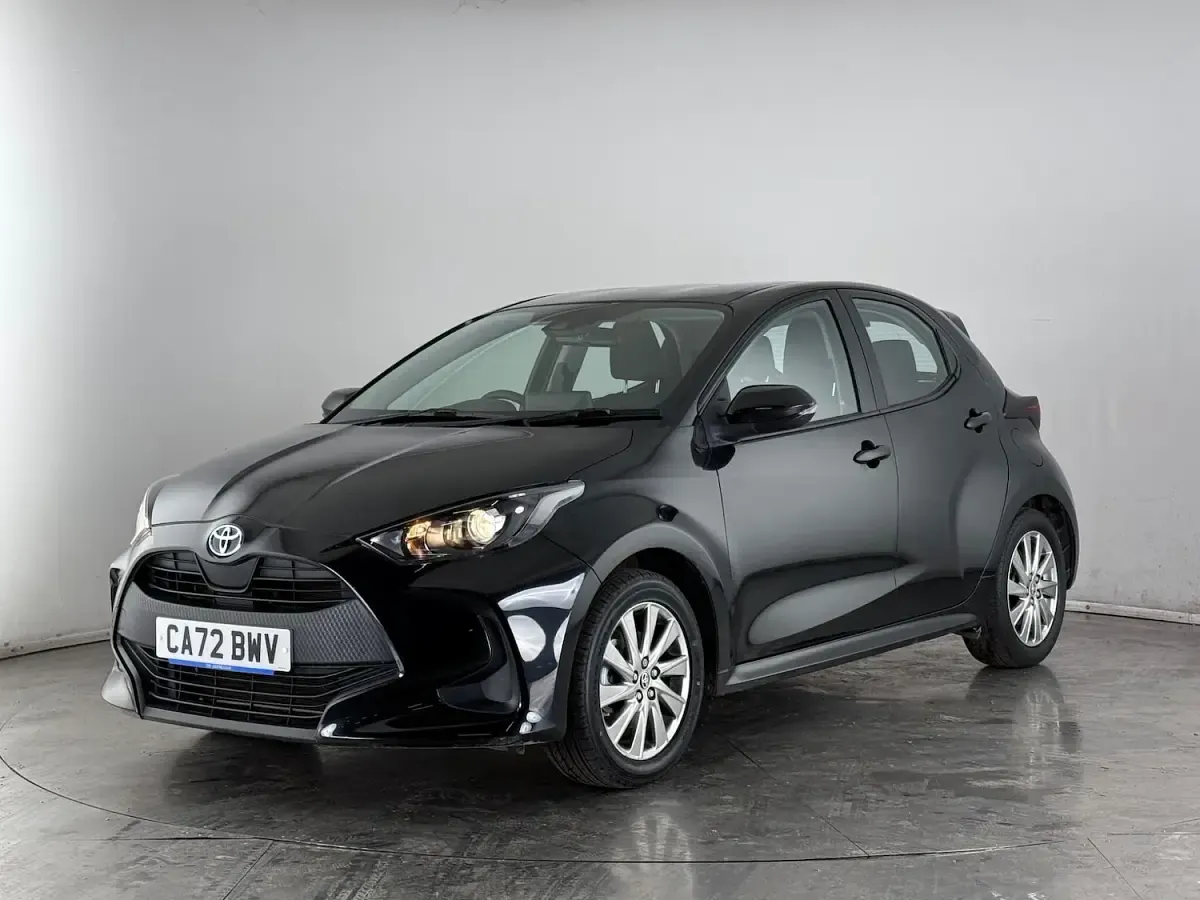 Used Toyota Yaris 116 HP (85 kW) 2022 Black Hatchback