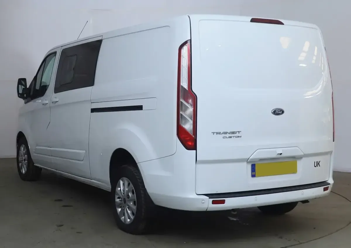 Used Ford Transit Custom Limited 185 HP (136 kW) 2020 White Van