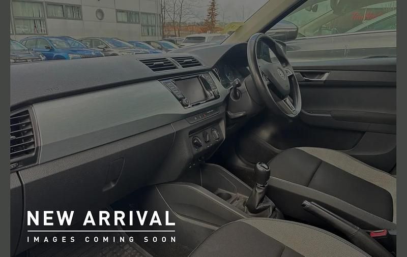 Used Skoda Fabia SE 88 HP (64 kW) 2016 Blue Estate