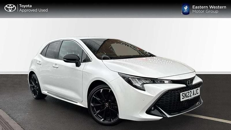 White Used 2022 Toyota Corolla Sport Hatchback | £20,498 (A bit pricey) - Image 1/4