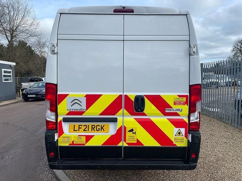 Used Citroën Relay 140 HP (102 kW) 2021 White Van