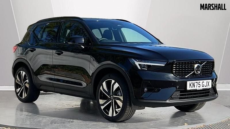 New Volvo XC40 Ultra 163 HP (119 kW) 2025 Metallic  onyx black SUV