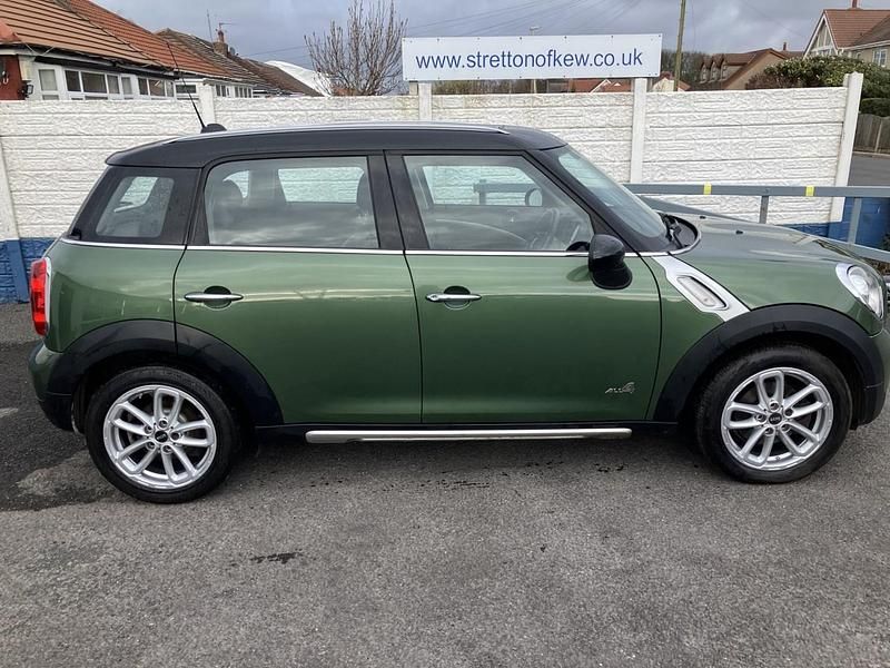 Used Mini Cooper D Countryman 112 HP (82 kW) 2014 Green SUV