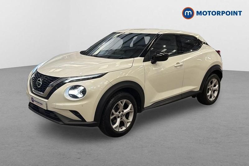 Used Nissan Juke N-Connecta 2021 White SUV