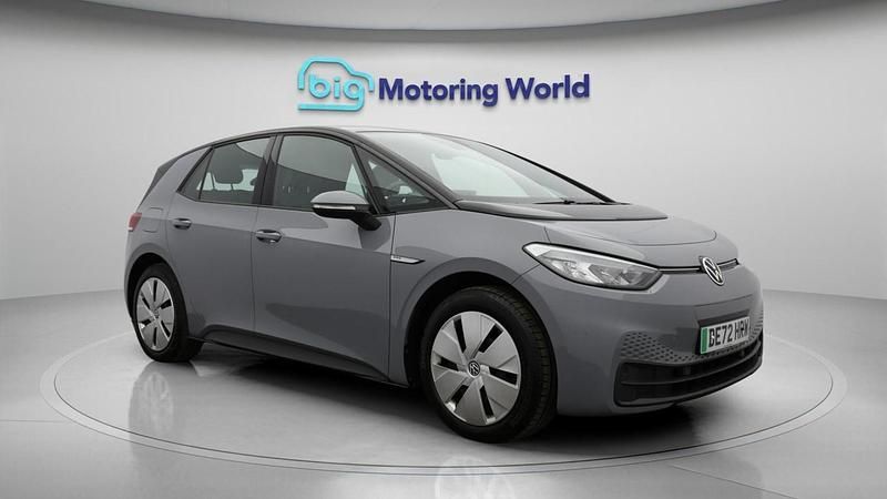 Grey Used 2022 VW ID.3 Pro Performance Hatchback | £15,400 (Fair price) - Image 1/4