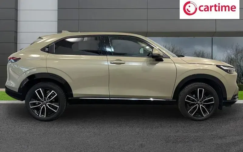 Used Honda HR-V Advance 131 HP (96 kW) 2024 Beige SUV