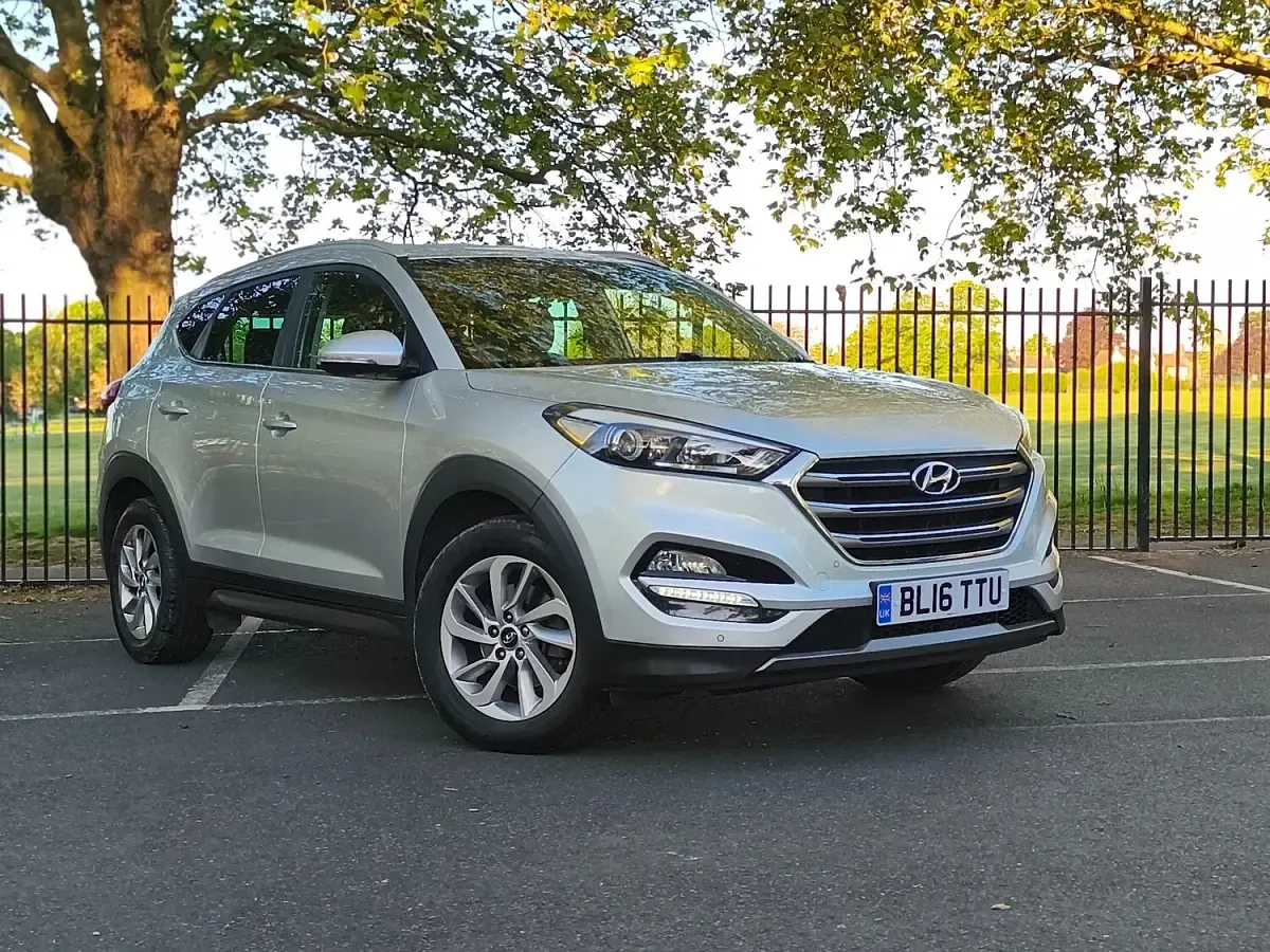 Used Hyundai Tucson Premium 116 HP (85 kW) 2016 Silver SUV