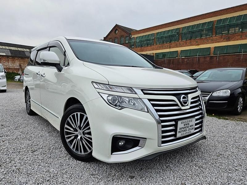 Used Nissan Elgrand 2016 White MPV