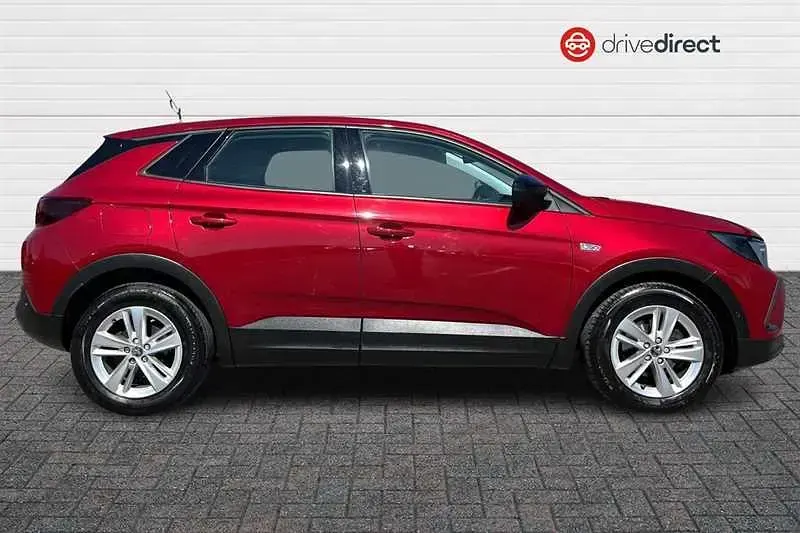 Usado Vauxhall Grandland X S 130 HP (95 kW) 2022 Vermelho SUV