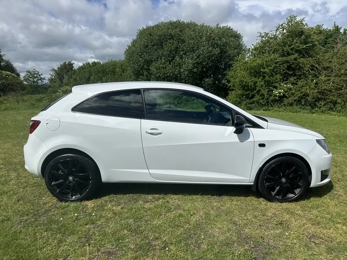 Used Seat Ibiza FR 2015 White Hatchback