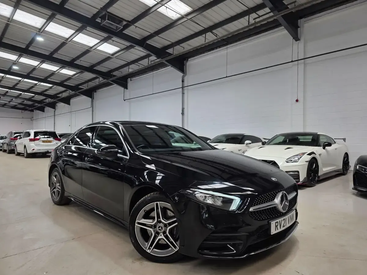 Usado Mercedes A250 AMG line 218 HP (160 kW) 2021 Preto Sedan