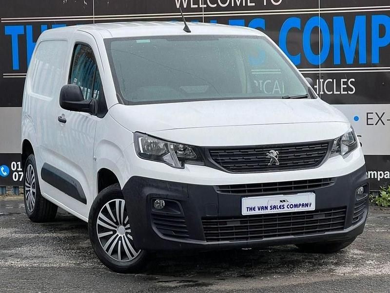 Used Peugeot Partner 101 HP (74 kW) 2019 White MPV