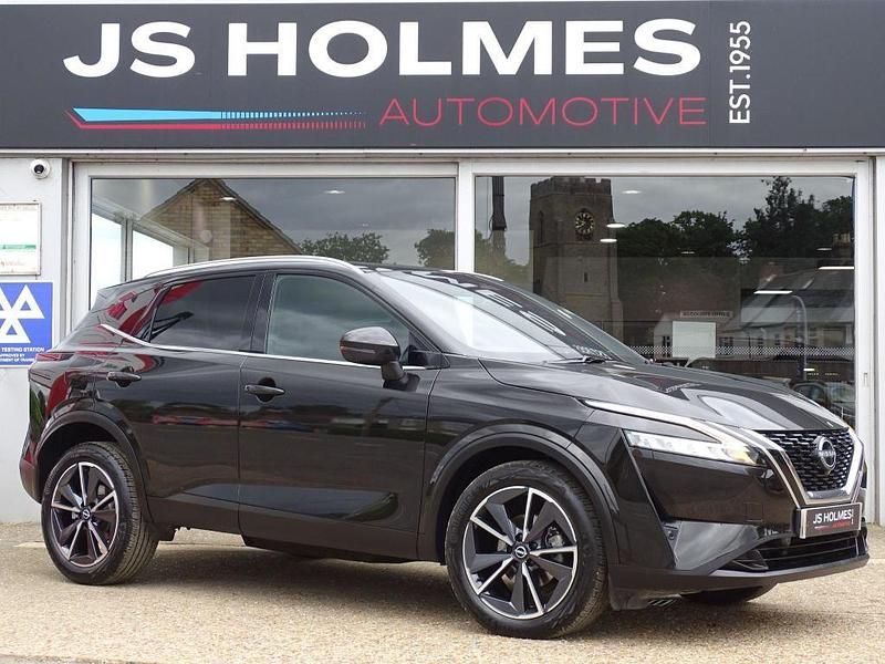 Black Used 2024 Nissan Qashqai Tekna SUV | £26,990 (Expensive) - Image 1/4