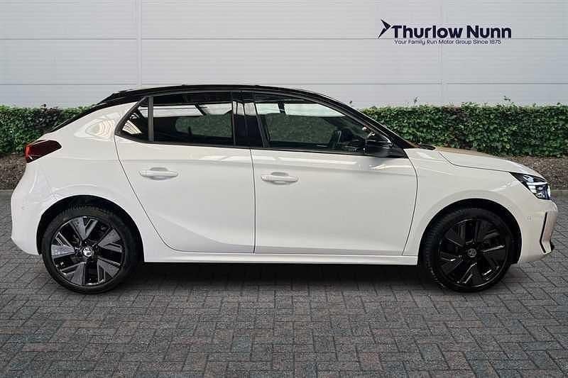 Used Vauxhall Corsa-e Ultimate 100 kW (136 HP) 2024 White Hatchback