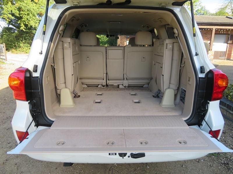 Used Toyota Land Cruiser 2013 Pearl SUV