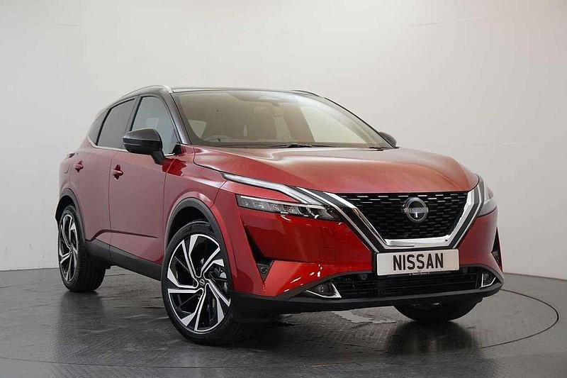Red Used 2022 Nissan Qashqai Tekna+ SUV | £23,698 (Expensive) - Image 1/3