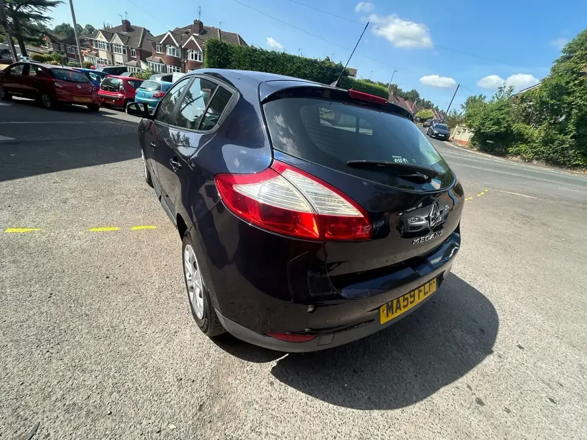 Used Renault Mégane III Expression 2009 Blue Hatchback
