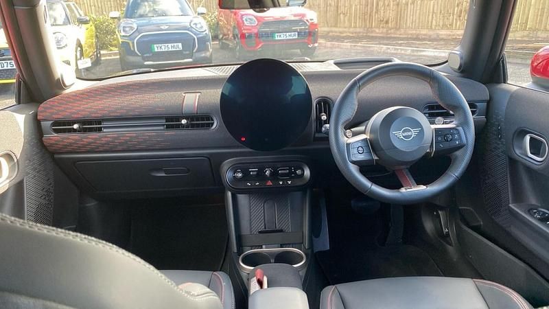 Used Mini Cooper Hatch 154 HP (113 kW) 2024 Black Hatchback