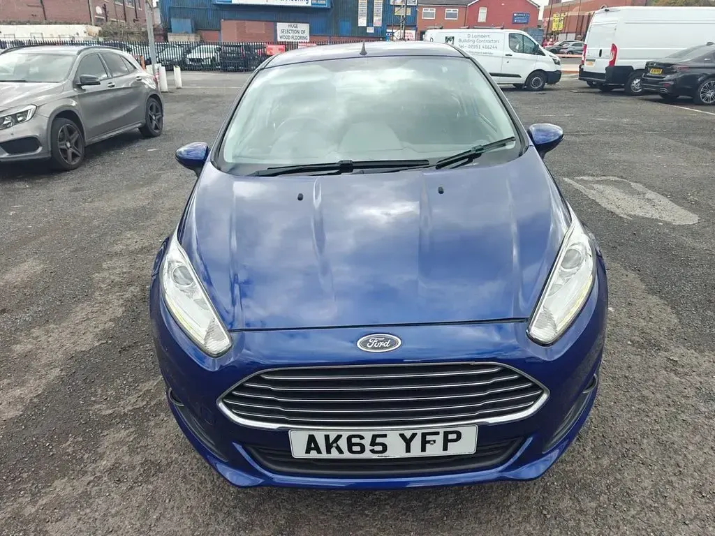 Used Ford Fiesta Zetec 82 HP (60 kW) 2015 Blue Hatchback